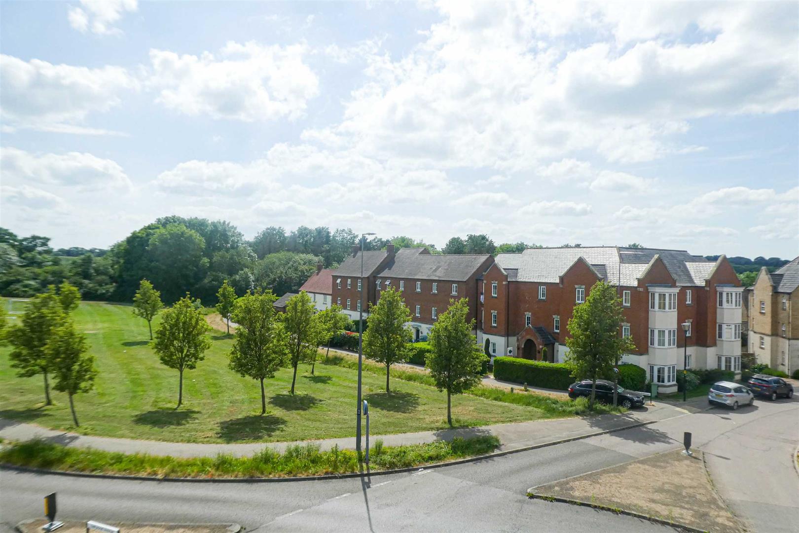 Harlow Crescent, Oxley Park, Milton Keynes